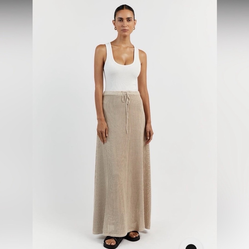 DISSH Beige Knit Maxi Skirt with lining